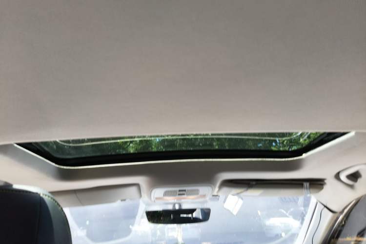 Used Roewe i5 2021 1.5L CVT Diamond Edition Headliner