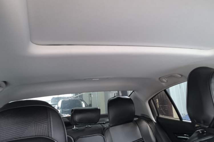 Used Roewe i5 2021 1.5L CVT Platinum Edition Headliner