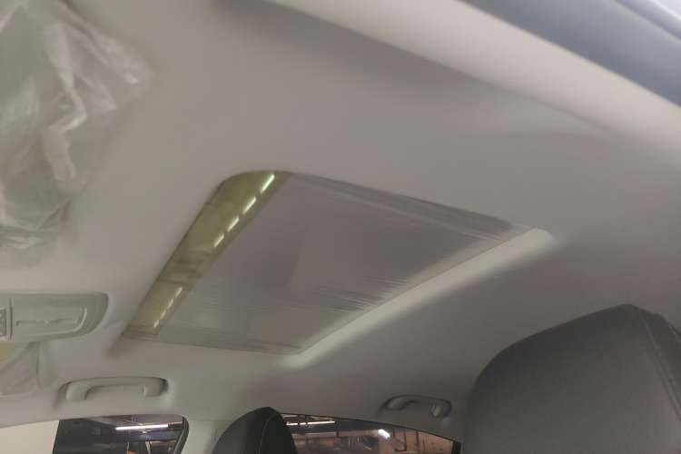 Used Roewe i5 2021 Revised Version 1.5L CVT Diamond Edition Headliner