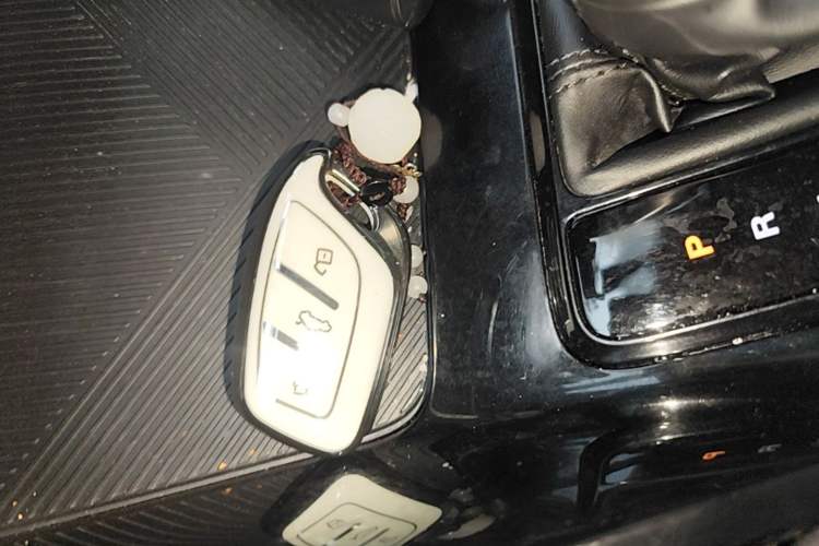 Used Roewe i5 2021 1.5L CVT Diamond Edition Interior 1