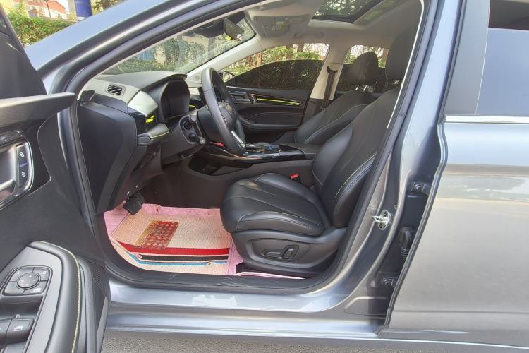 Used Roewe i5 2021 1.5L CVT Starry Edition Interior 1