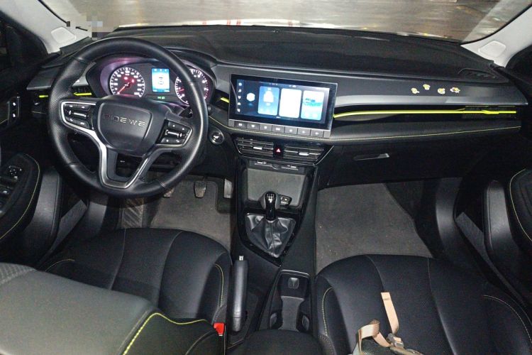 Used Roewe i5 2021 1.5L Manual Diamond Edition Interior 2
