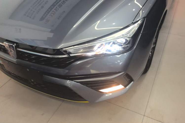 Used Roewe i5 2021 1.5L CVT Black Gold Edition Left Front Headlight