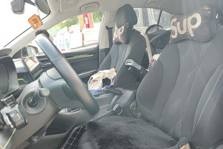 Used Roewe i5 2021 1.5L Manual Platinum Edition Left Front Seat