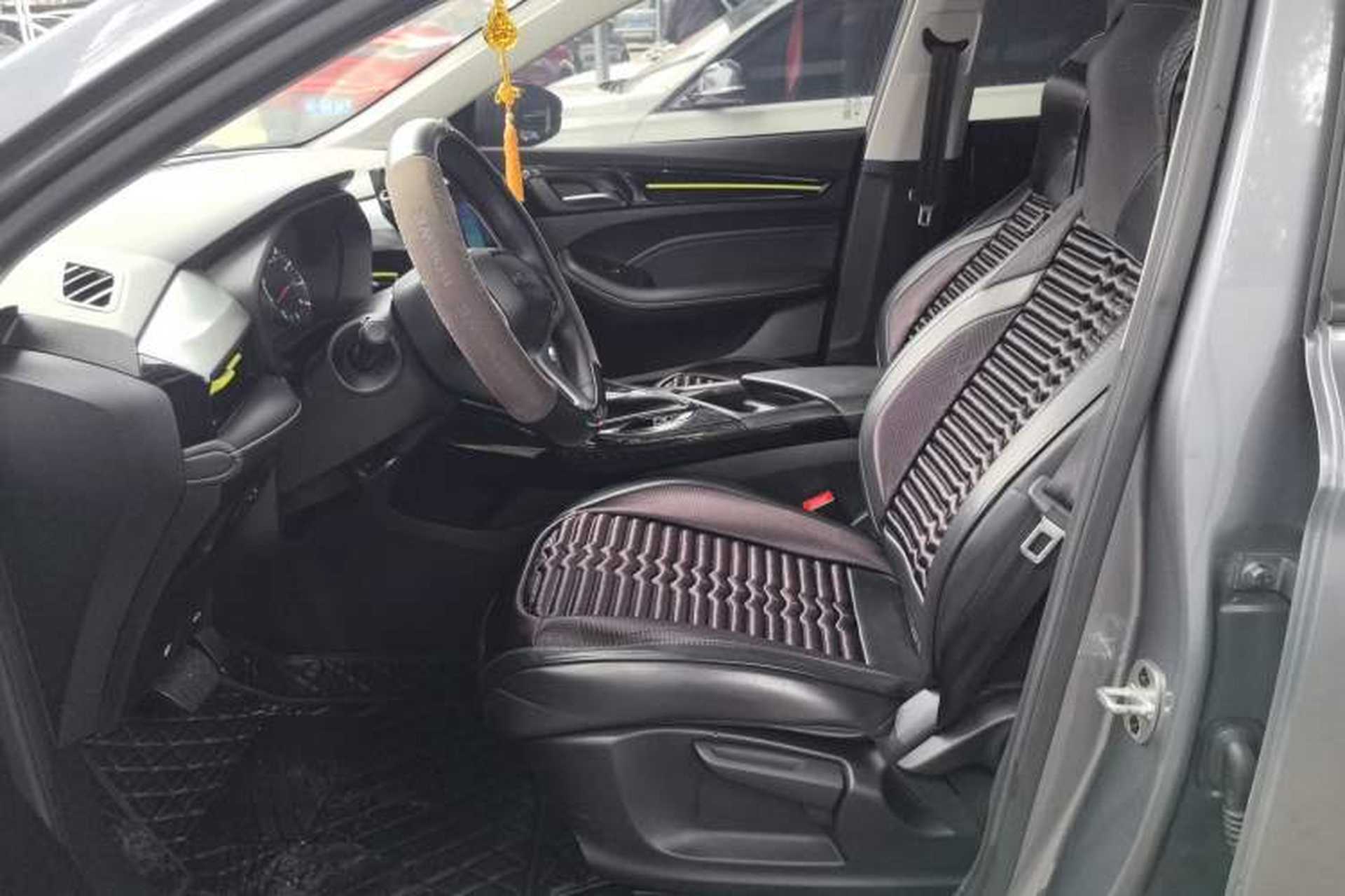 Used Roewe i5 2021 1.5L CVT Platinum Edition Left Front Seat