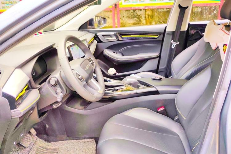 Used Roewe i5 2021 1.5L CVT Diamond Edition Left Front Seat