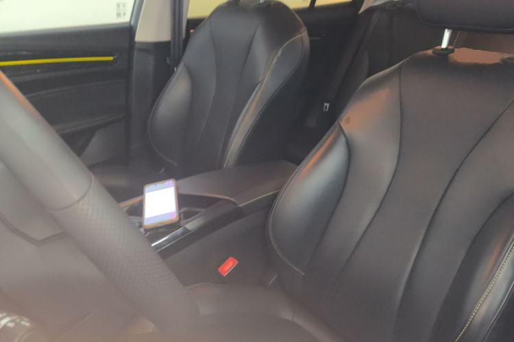Used Roewe i5 2021 1.5L CVT Black Gold Edition Left Front Seat