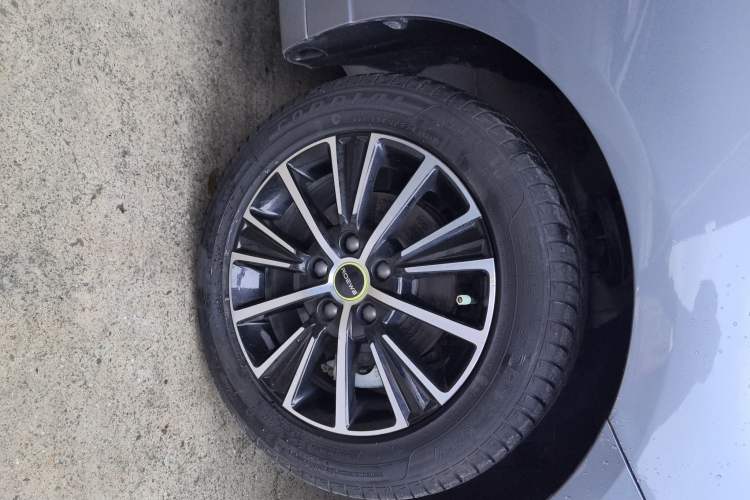 Used Roewe i5 2021 1.5L CVT Platinum Edition Left Front Wheel Hub