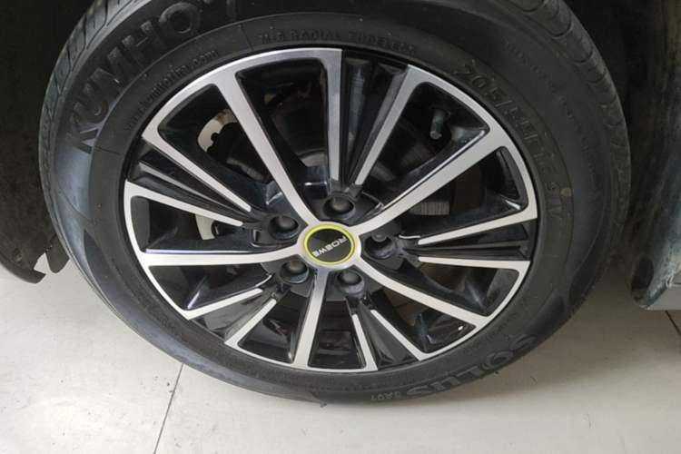 Used Roewe i5 2021 1.5L CVT Platinum Edition Left Front Wheel Hub
