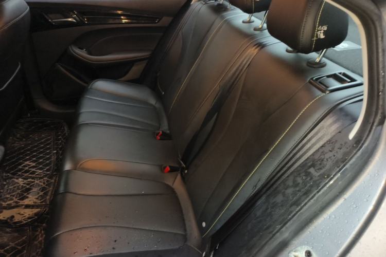 Used Roewe i5 2021 1.5L CVT Diamond Edition Left Rear Seat