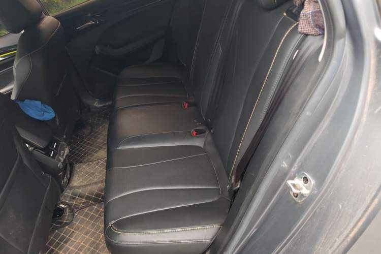Used Roewe i5 2021 1.5L CVT Assurance Edition Left Rear Seat