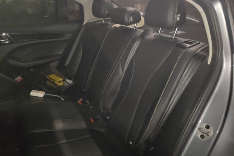 Used Roewe i5 2021 1.5L CVT Diamond Edition Left Rear Seat
