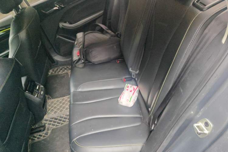 Used Roewe i5 2021 1.5L CVT Diamond Edition Left Rear Seat