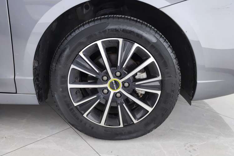 Used Roewe i5 2021 1.5L CVT Black Gold Edition Left Rear Wheel Hub