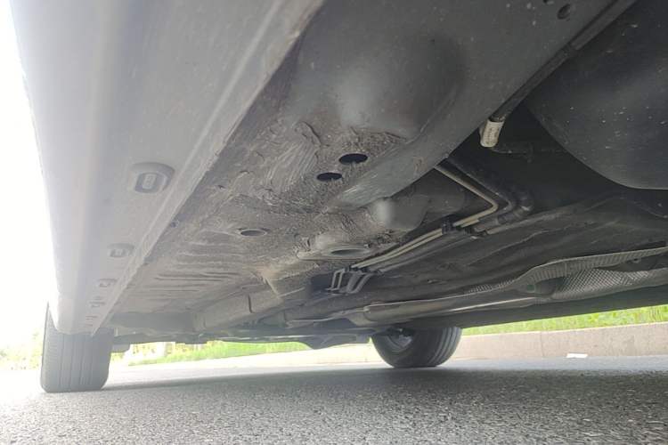 Used Roewe i5 2021 1.5L CVT Starry Edition Left Side Sill