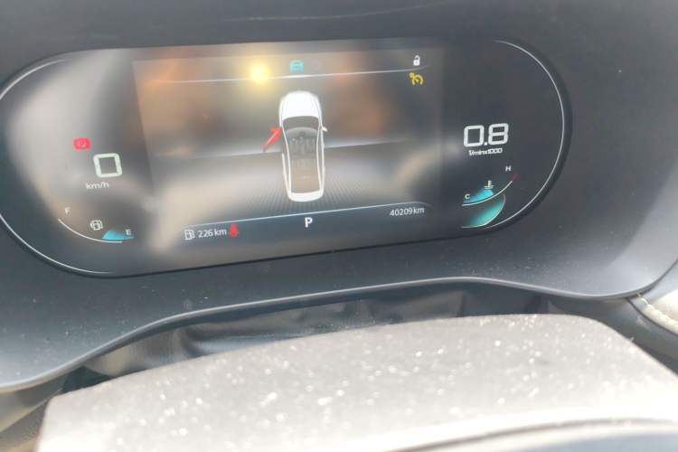 Used Roewe i5 2021 1.5L CVT Diamond Edition Odometer Close Up