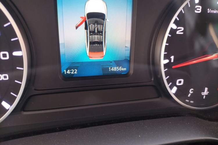 Used Roewe i5 2021 1.5L Manual Diamond Edition Odometer Close Up