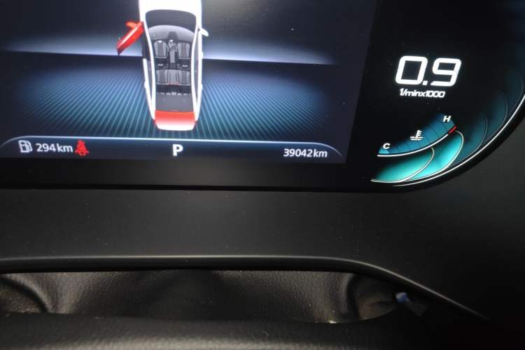 Used Roewe i5 2021 1.5L CVT Diamond Edition Odometer Close Up