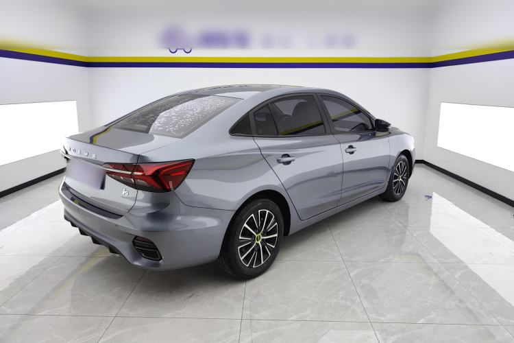 Used Roewe i5 2021 1.5L CVT Black Gold Edition Rear Right 45 Deg