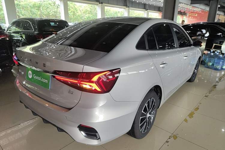 Used Roewe i5 2021 1.5L CVT Diamond Edition Rear Right 45 Deg