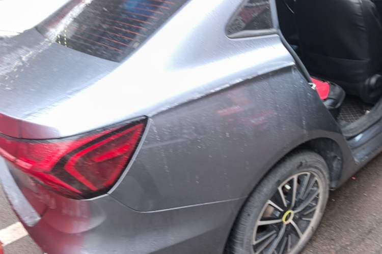 Used Roewe i5 2021 1.5L Manual Platinum Edition Rear Right 45 Deg