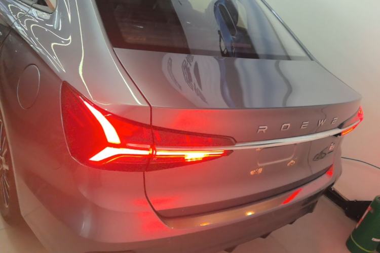 Used Roewe i5 2021 1.5L CVT Black Gold Edition Rear