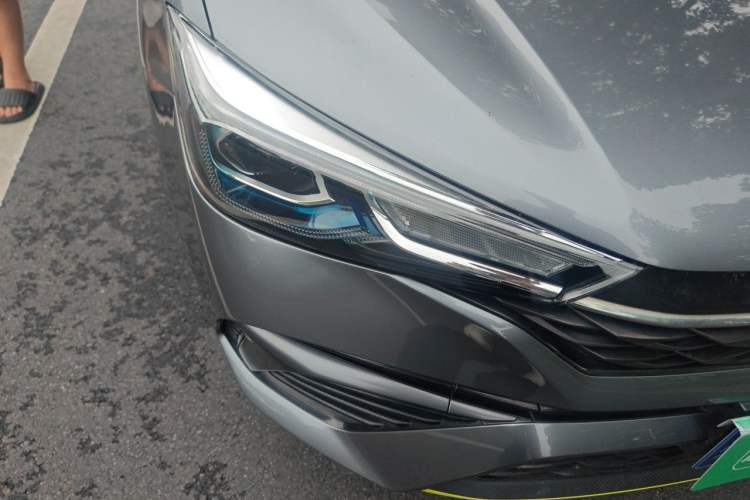 Used Roewe i5 2021 1.5L CVT Diamond Edition Right Front Headlight