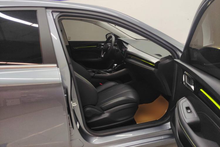 Used Roewe i5 2021 Revised Version 1.5L CVT Diamond Edition Right Front Seat
