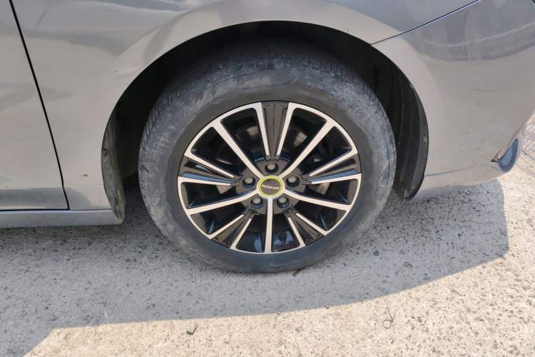 Used Roewe i5 2021 1.5L CVT Diamond Edition Right Front Wheel Hub