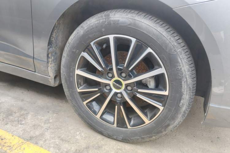 Used Roewe i5 2021 1.5L CVT Starry Edition Right Front Wheel Hub