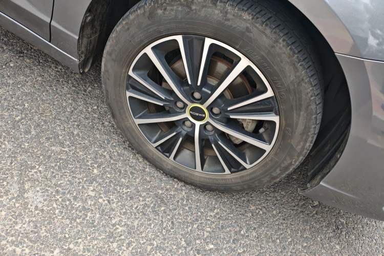 Used Roewe i5 2021 1.5L CVT Diamond Edition Right Front Wheel Hub