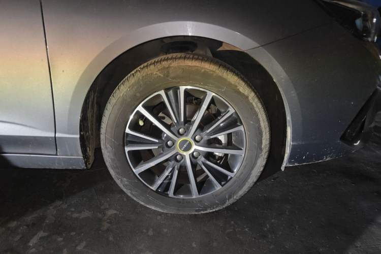Used Roewe i5 2021 1.5L CVT Diamond Edition Right Front Wheel Hub