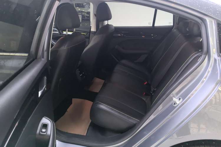 Used Roewe i5 2021 Revised 1.5L CVT Starry Edition Right Rear Seat