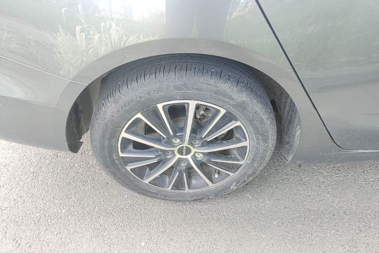 Used Roewe i5 2021 1.5L CVT Starry Edition Right Rear Wheel Hub
