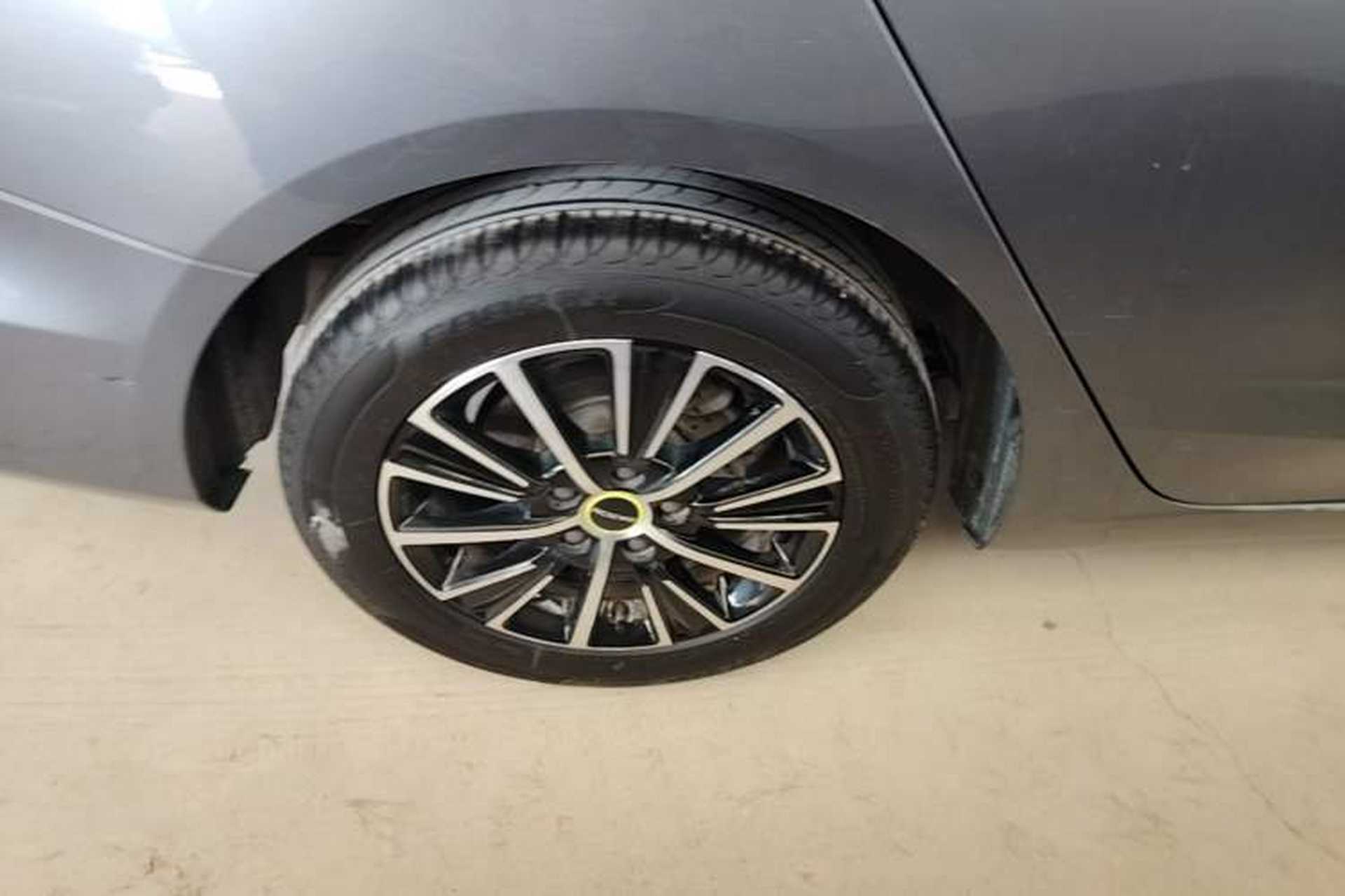 Used Roewe i5 2021 1.5L CVT Diamond Edition Right Rear Wheel Hub