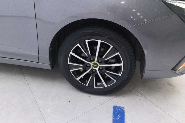 Used Roewe i5 2021 Revised 1.5L CVT Starry Edition Right Rear Wheel Hub