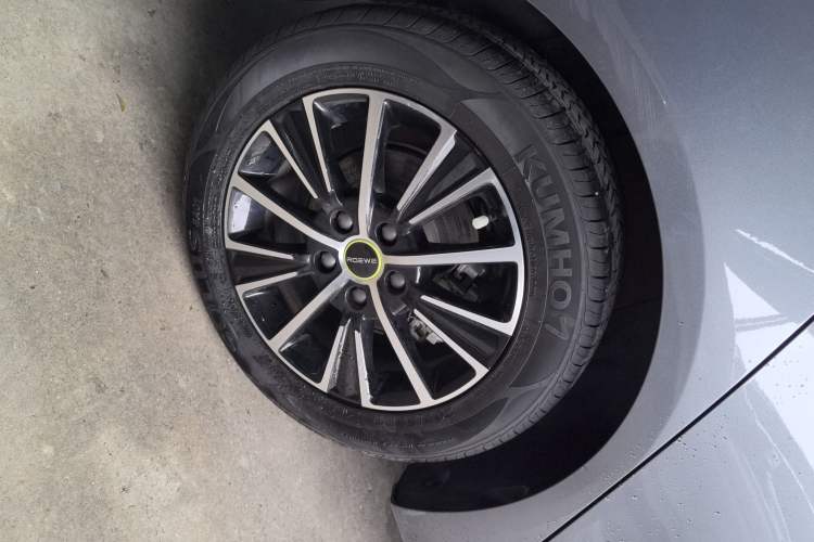 Used Roewe i5 2021 1.5L CVT Platinum Edition Right Rear Wheel Hub