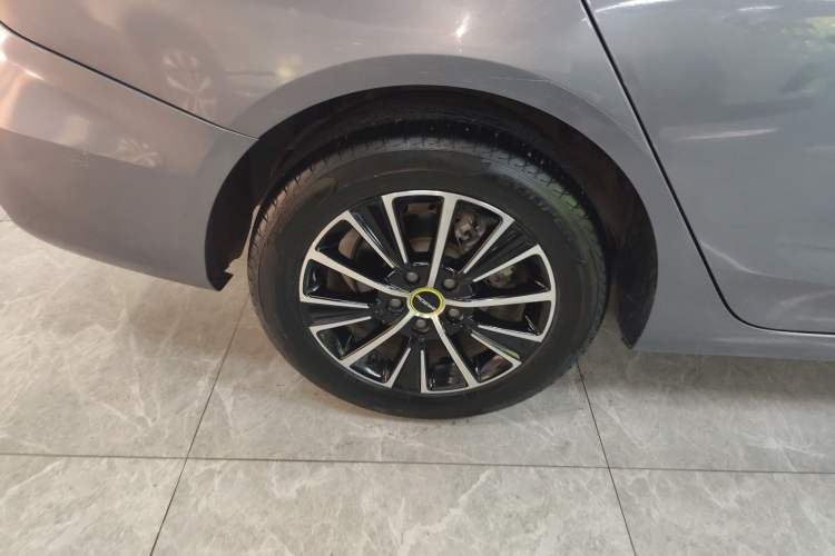 Used Roewe i5 2021 1.5L CVT Diamond Edition Right Rear Wheel Hub