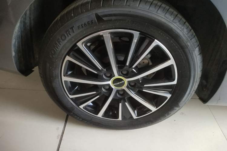 Used Roewe i5 2021 1.5L CVT Platinum Edition Right Rear Wheel Hub