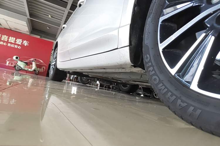 Used Roewe i5 2021 1.5L CVT Diamond Edition Right Side Sill