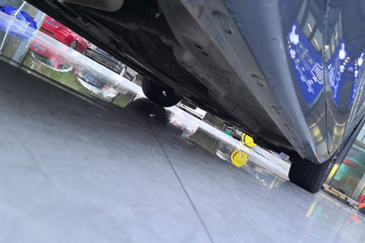 Used Roewe i5 2021 Revised 1.5L CVT Starry Edition Right Side Sill