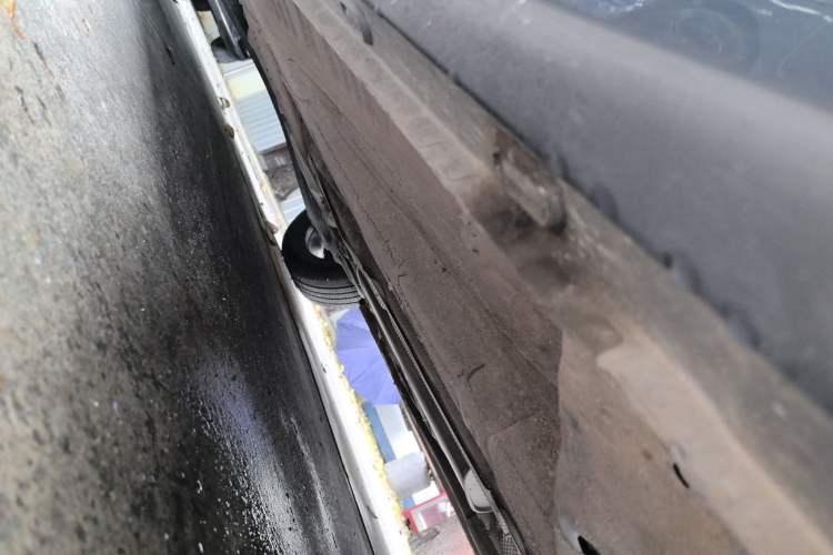 Used Roewe i5 2021 1.5L CVT Platinum Edition Right Side Sill
