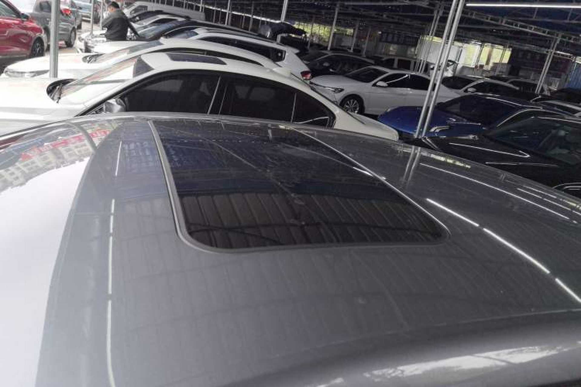 Used Roewe i5 2021 1.5L CVT Platinum Edition Roof