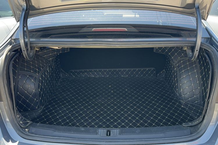 Used Roewe i5 2021 1.5L CVT Platinum Edition Trunk