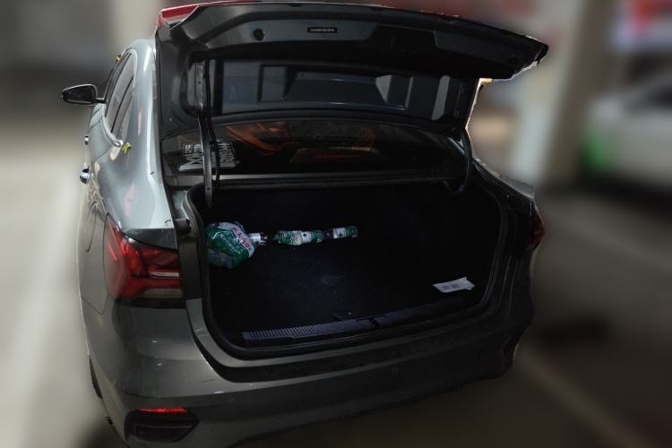 Used Roewe i5 2021 1.5L CVT Diamond Edition Trunk