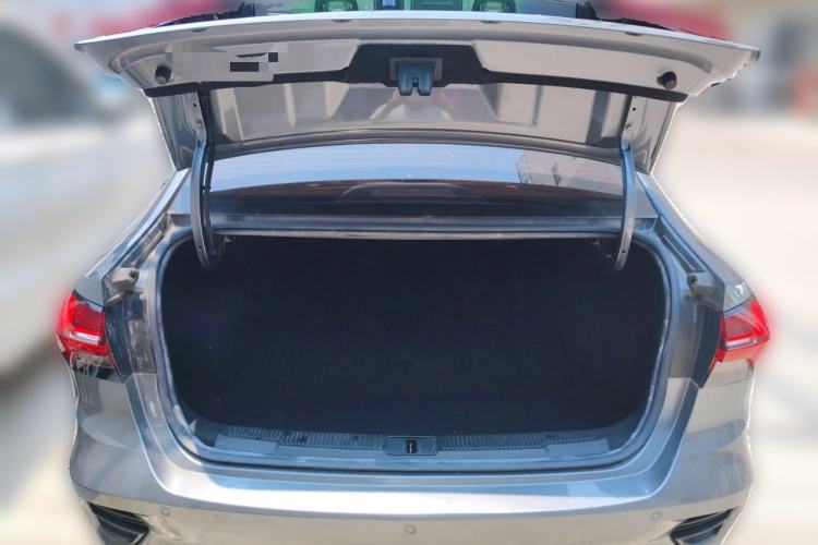 Used Roewe i5 2021 1.5L CVT Diamond Edition Trunk