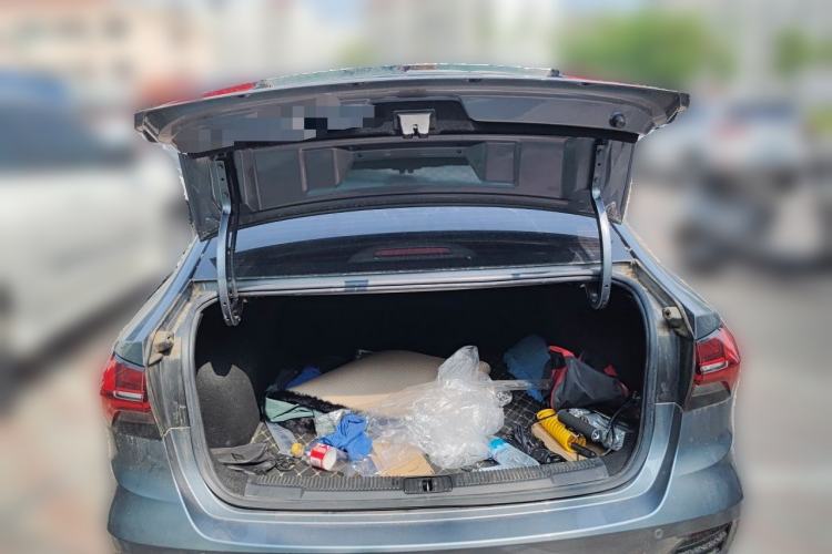 Used Roewe i5 2021 1.5L Manual Platinum Edition Trunk
