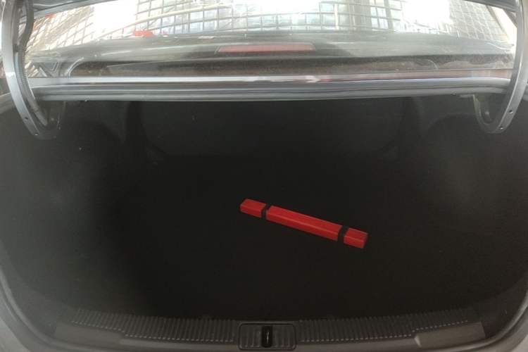 Used Roewe i5 2021 1.5L CVT Platinum Edition Trunk