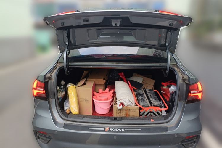Used Roewe i5 2021 Revised Version 1.5L CVT Diamond Edition Trunk