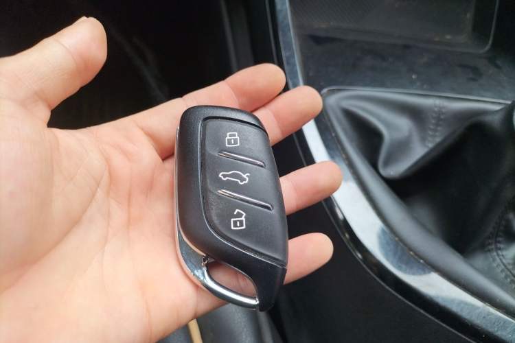 Used Roewe i5 2021 1.5L Manual Diamond Edition Vehicle Key